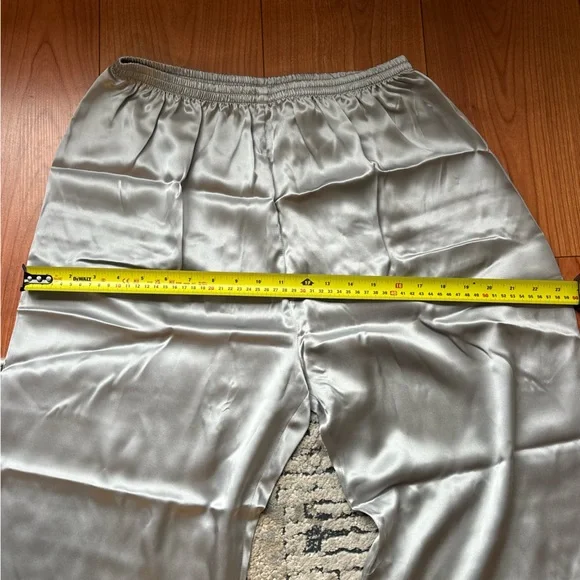 Silver 100% Silk Pyjamas - Picture 6 of 8